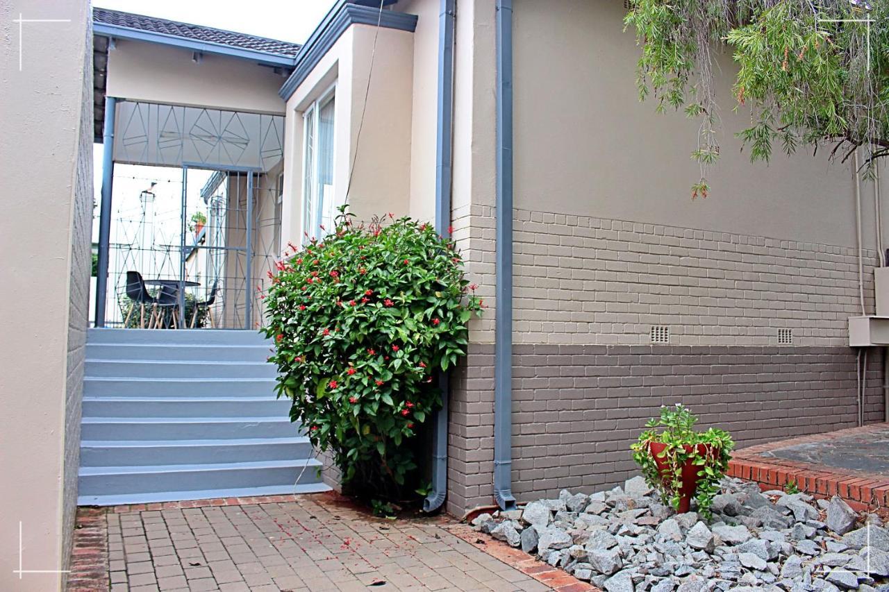 The Global Link Hub Hotel Pretoria Exterior photo